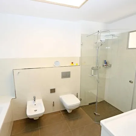 Haus Granitz Whg 03 Mit 2 Terrassen Und Sauna Binz